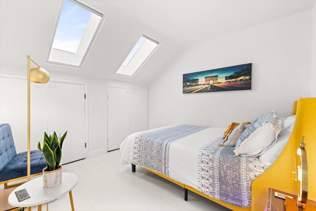 The Hidden Gem, King Bed & Hot Tub! Apartment Chandler